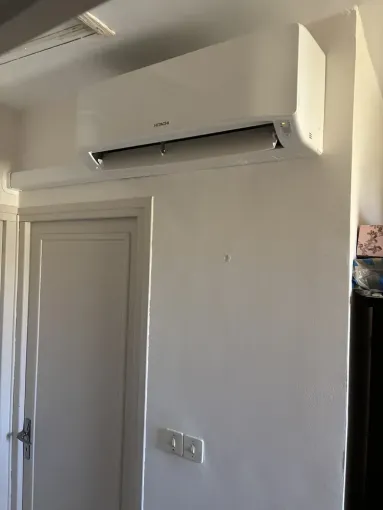 Installation de 2 climatisations réversible HITACHI dans une maison de village à SALLELES d’Aude, Narbonne, TPJ Énergies Renouvelables