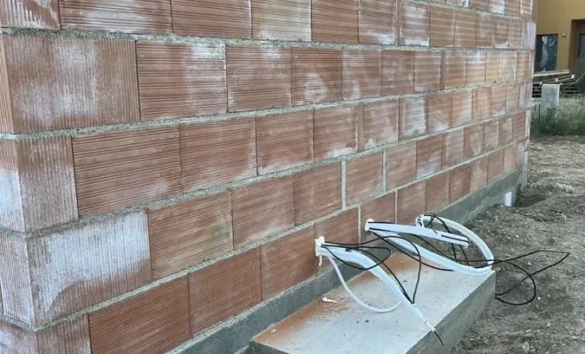 Pré installation de bi-splits dans une maison à Fleury d’Aude, Narbonne, TPJ Énergies Renouvelables